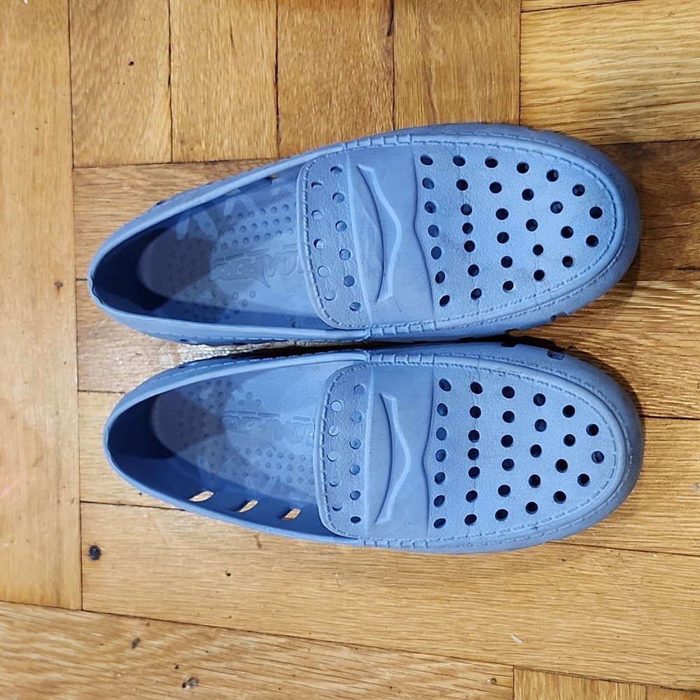 Floafers Periwinkle Blue Boys/Girls Size 3